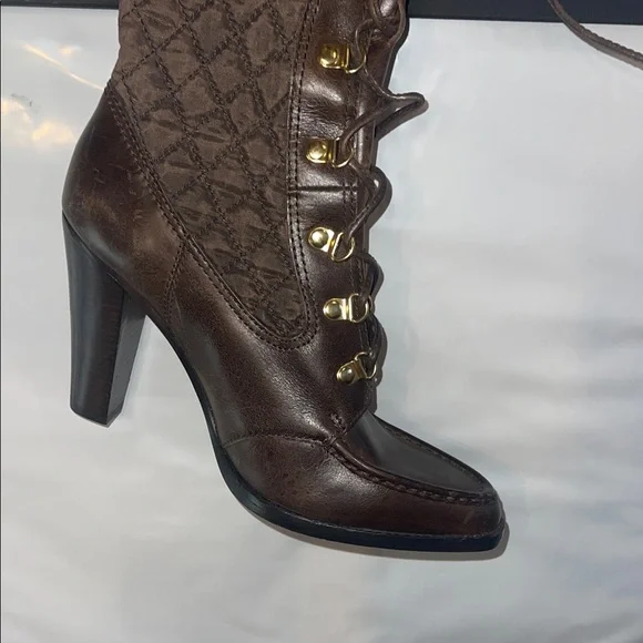 Michael Kors Leather & Quilted Heeled Boots with removable Cuff - Picture 5 of 14